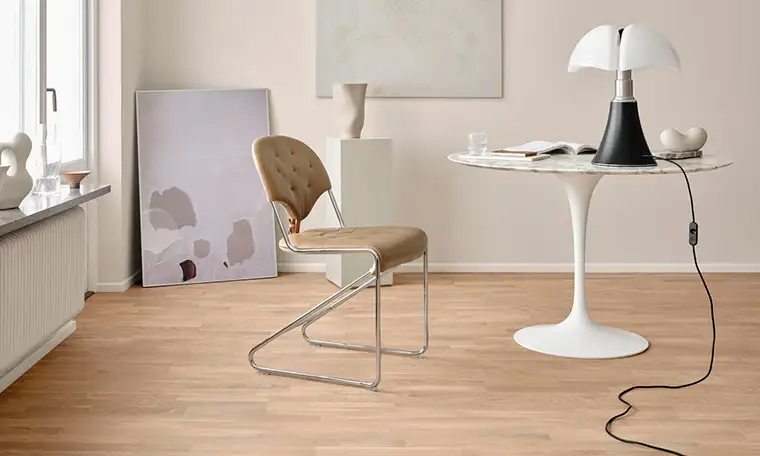 Sala con parqué
