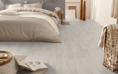 Tarima flotante vinílica con sistema click